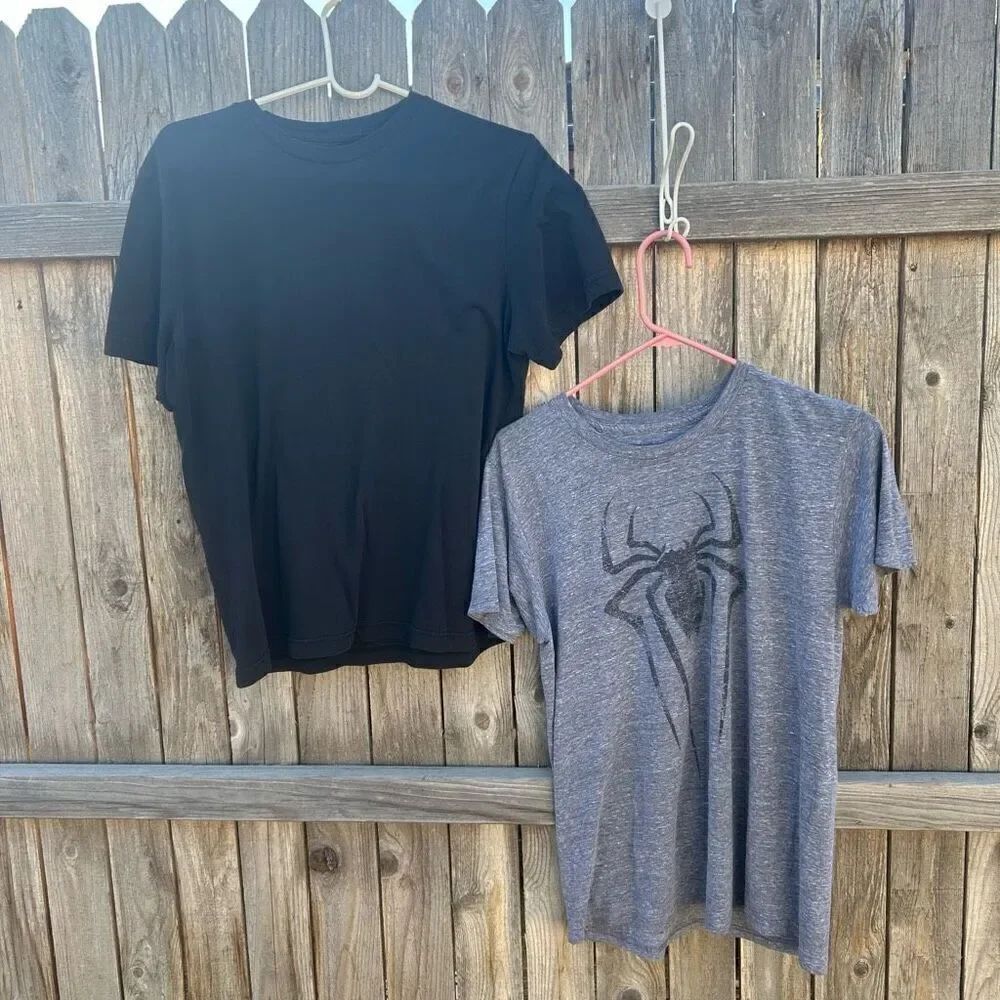 Men’s tshirt bundle short sleeve size medium